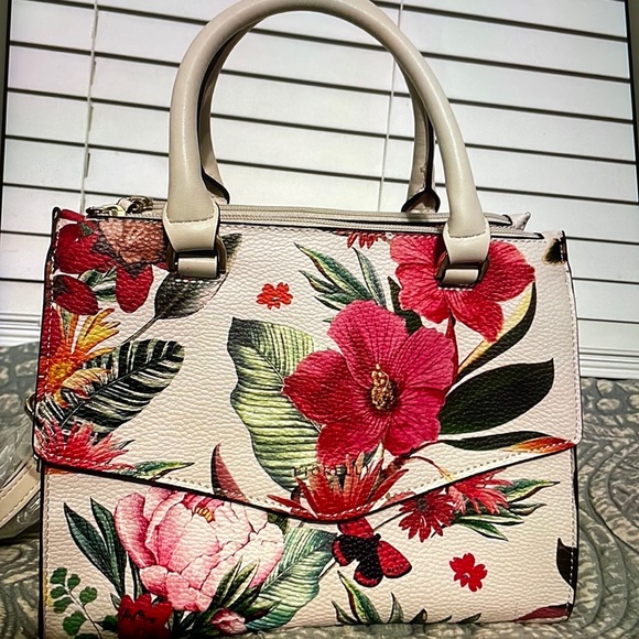 Fiorelli Bags Nwt Mia Floral London Satchel Crossbody Poshmark